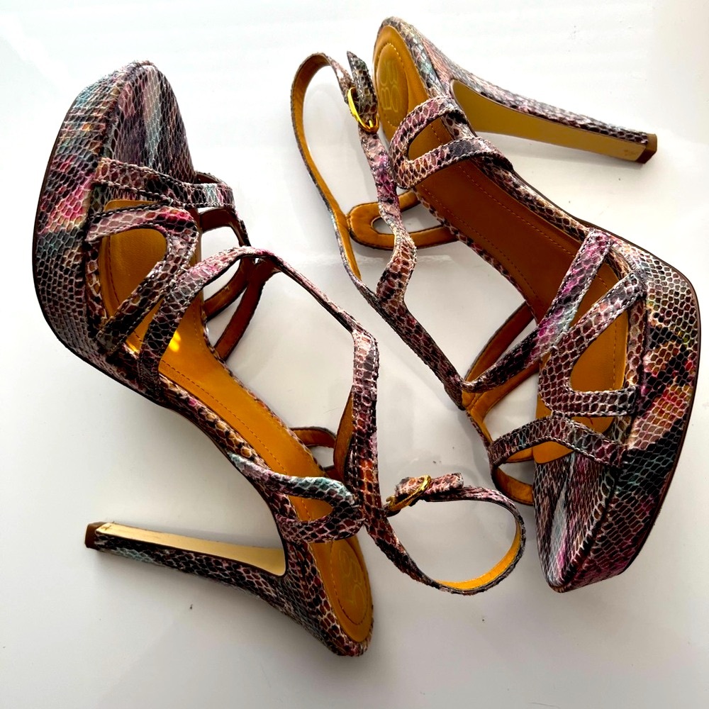 EUC BCBGeneration Angel Snake Print Platform Sandals SZ 9